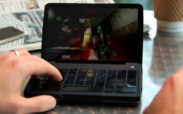 Razer Switchblade będzie wyposażony w procesor Intel Atom Z690, 1.70 GHz Razer Switchblade będzie wyposażony w procesor Intel Atom Z690, 1.70 GHz