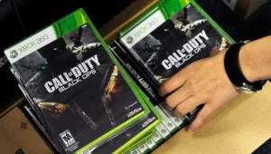 Miłośnicy plastiku i papierowych instrukcji powinni odetchnąć z ulgą