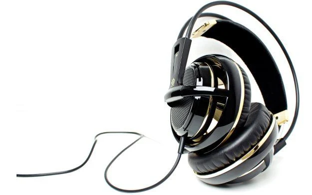 Siberia V2 w czarno-złotej wersji Siberia V2 w czarno-złotej wersji