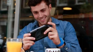 PS Vita - fragment zdjęcia z kampanii reklamowej