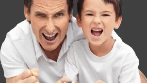 Patrz w co gram. Odpowiedzialny ojciec, dobra zabawa