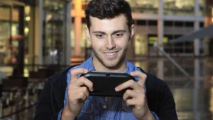 PS Vita - fragment zdjęcia z kampanii promocyjnej