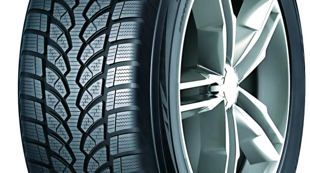 ​W najnowszym teście ogumienia zimowego w rozmiarach 215/65 R16 zwyciężył Bridgestone Blizzak LM-80.