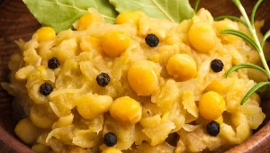 Co dodać do grochu, żeby nie było wzdęć? Poznaj sprawdzone sposoby