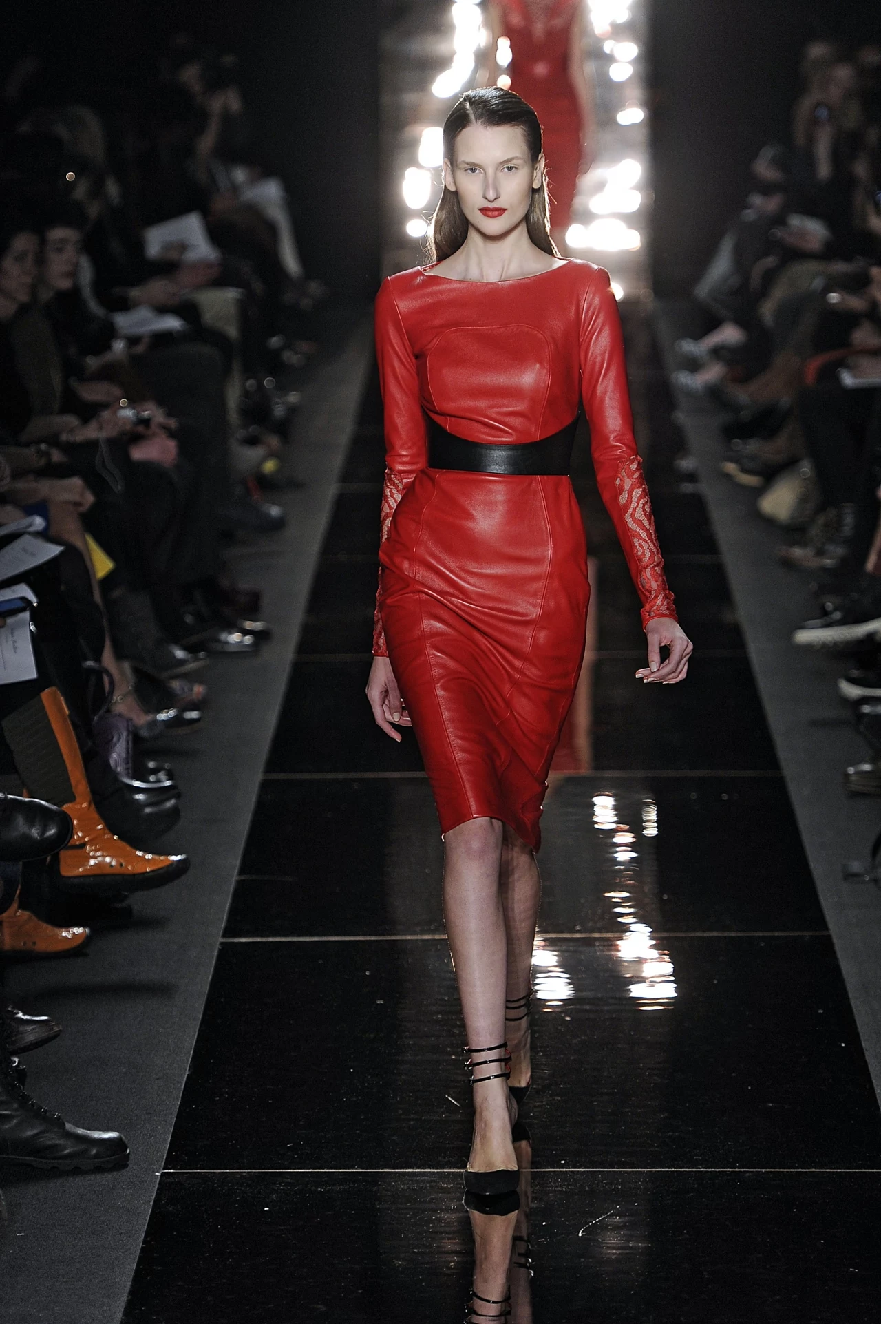 Projekt: Monique Lhuillier Projekt: Monique Lhuillier