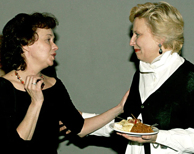 Joanna Szczepkowska i Krystyna Janda na premierze "Trzech sióstr" Joanna Szczepkowska i Krystyna Janda na premierze "Trzech sióstr"