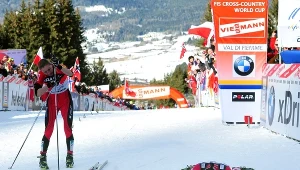 Justyna Kowalczyk i Marit Bjoergen na mecie poprzedniej edycji Tour de Ski