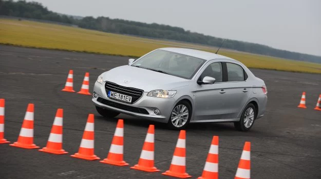 Peugeot 301 1.6 HDi Allure - niewyszukany, za to ekonomiczny, przestronny i względnie tani.