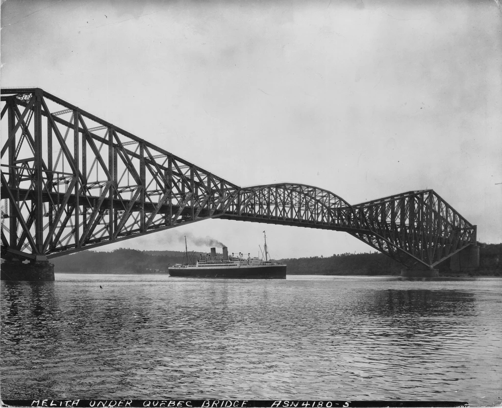 Quebec Bridge. Fotografia z roku 1939.