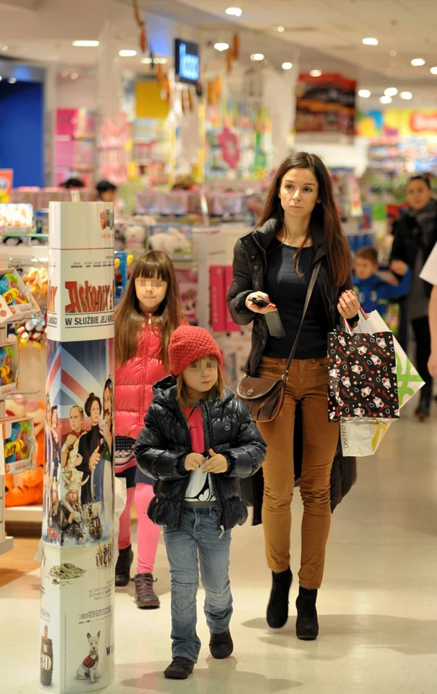 Marta Kaczyńska z córkami Marta Kaczyńska z córkami