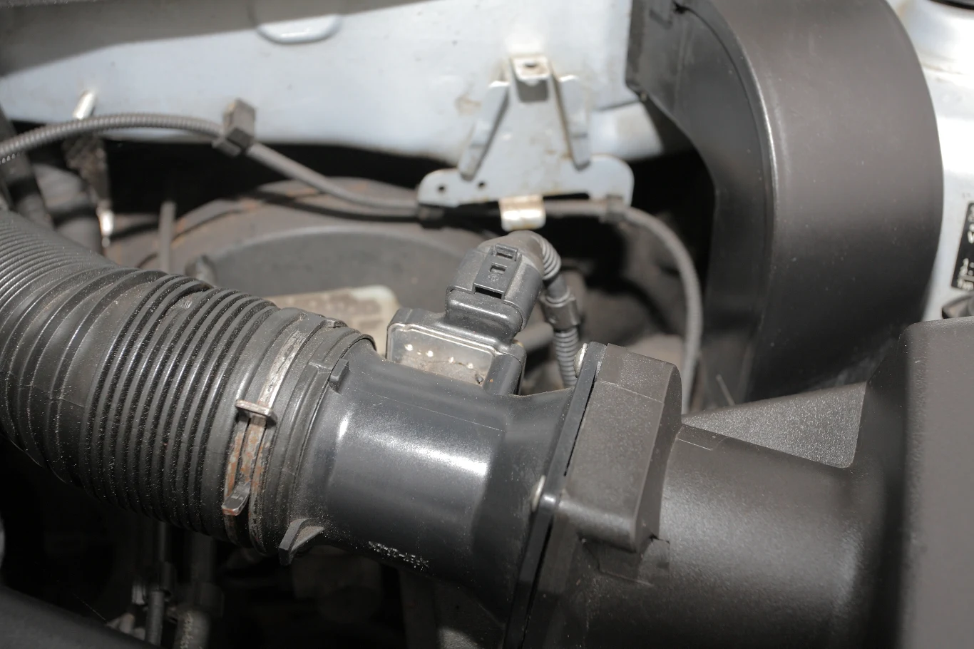 Usterki przepływomierza: trudne do rozpoznania, objaw to spadek mocy i... spalania. Usterki przepływomierza: trudne do rozpoznania, objaw to spadek mocy i... spalania.