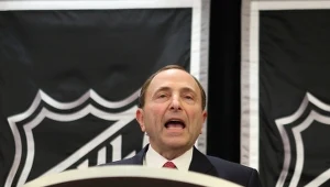 Komisarz NHL Gary Bettman.