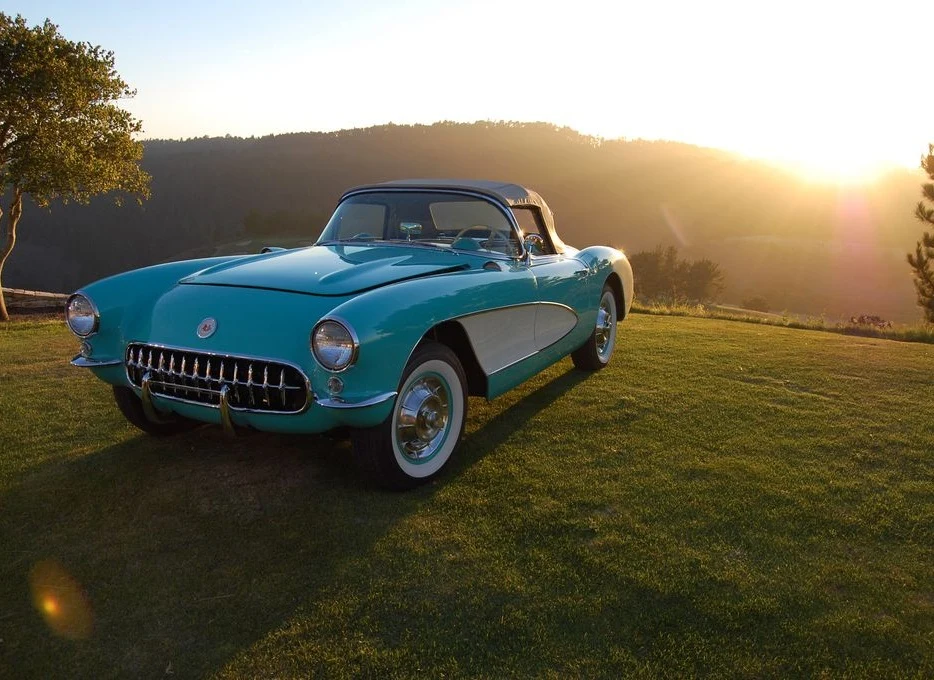 Gdyby ten Corvette umiał mówić, opowiedziałby wiele pasjonujących historii Gdyby ten Corvette umiał mówić, opowiedziałby wiele pasjonujących historii