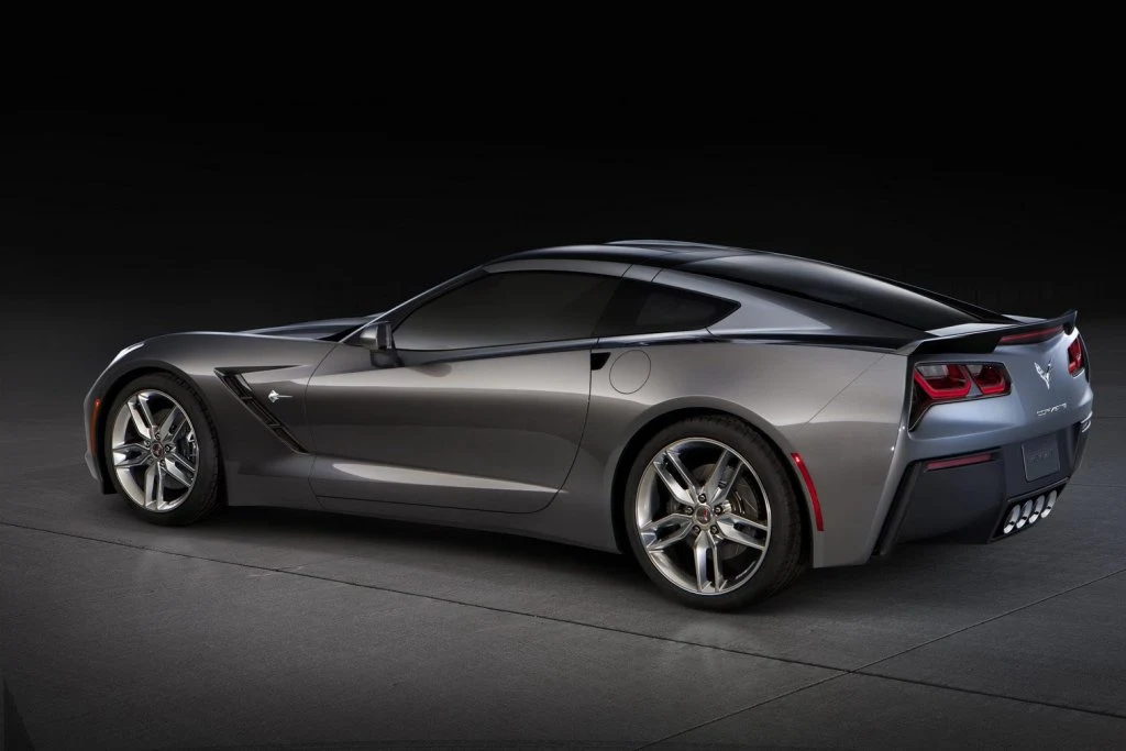 Raven C7 Chevrolet Corvette C7 Stingray bez tajemnic - Motoryzacja w INTERIA.PL