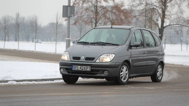 Trochę rdzewieje, trochę psuje się w nim elektryka, ale Scenic nigdy jeszcze nie zawiódł na drodze.