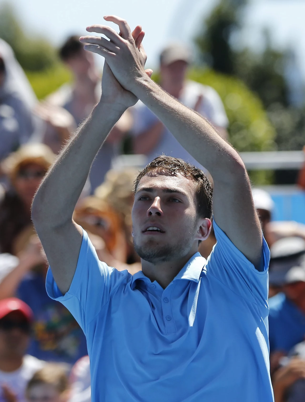 Jerzy Janowicz, rozstawiony z numerem 24., wygrał w środę z tenisistą z Indii Somdevem Devvarmanem 6:7 (10-12), 3:6, 6:1, 6:0, 7:5 i awansował do trzeciej rundy wielkoszlemowego turnieju Australian Open.