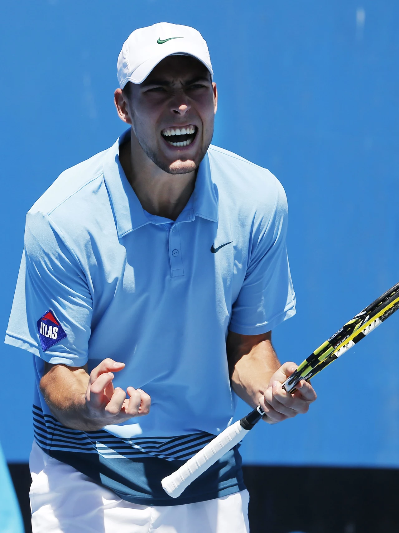 Jerzy Janowicz, rozstawiony z numerem 24., wygrał w środę z tenisistą z Indii Somdevem Devvarmanem 6:7 (10-12), 3:6, 6:1, 6:0, 7:5 i awansował do trzeciej rundy wielkoszlemowego turnieju Australian Open.