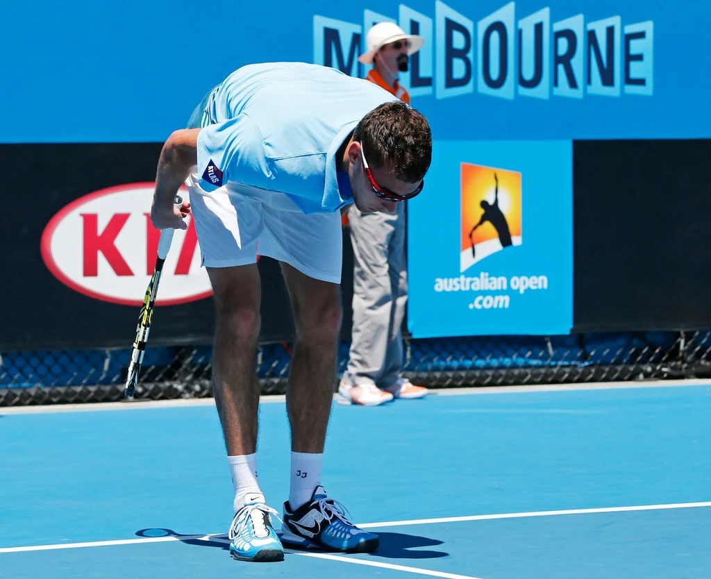 Jerzy Janowicz, rozstawiony z numerem 24., wygrał w środę z tenisistą z Indii Somdevem Devvarmanem 6:7 (10-12), 3:6, 6:1, 6:0, 7:5 i awansował do trzeciej rundy wielkoszlemowego turnieju Australian Open.