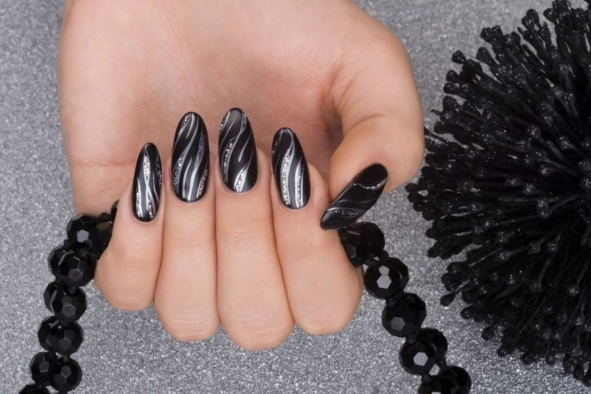 Piękne paznokcie są idealnym uzupełnieniem każdej kreacji Piękne paznokcie są idealnym uzupełnieniem każdej kreacji