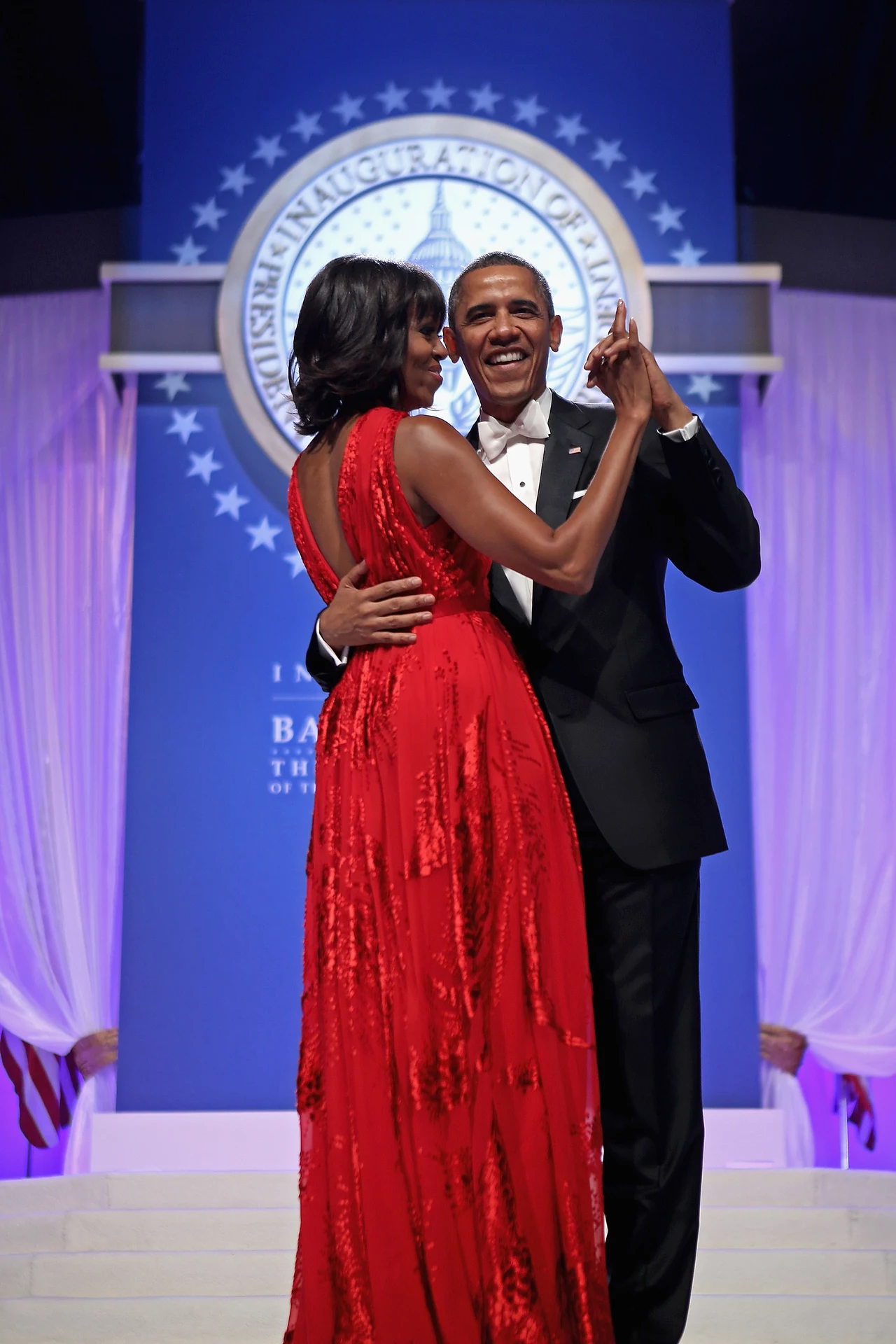 Michelle Obama w czerwonej sukience Michelle Obama w czerwonej sukience