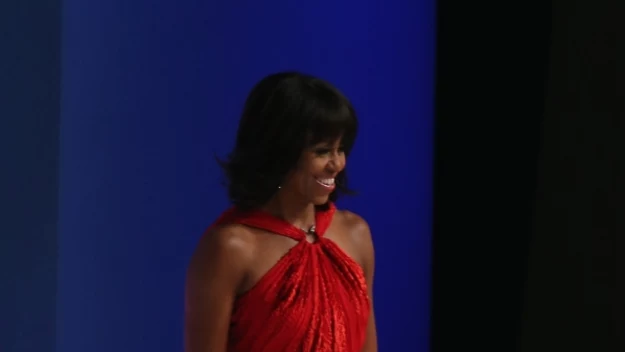 Michelle Obama w czerwonej sukience