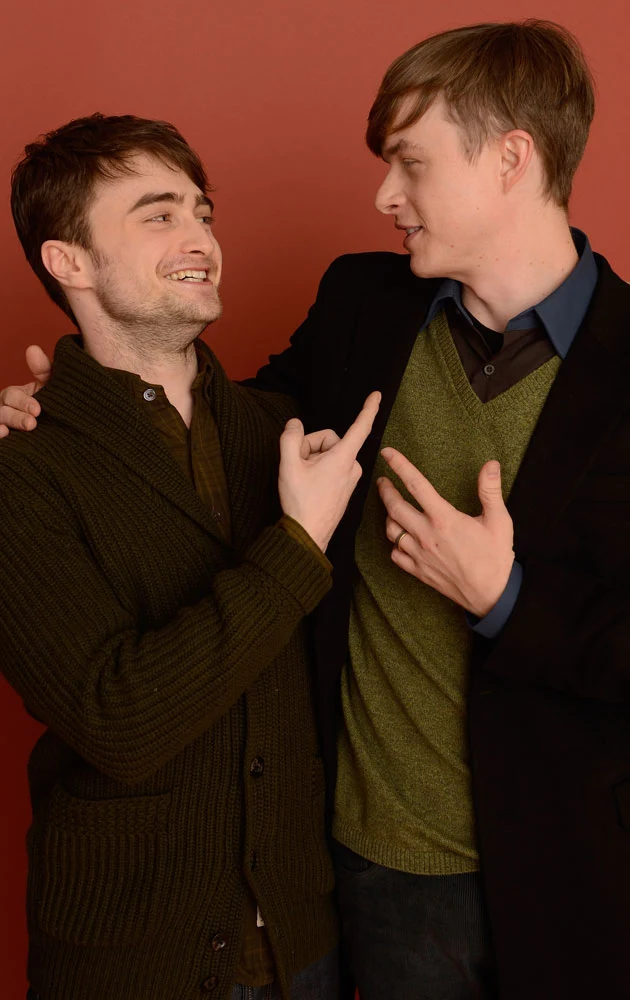 Daniel z Danem DeHaanem, który partneruje mu w filmie "Kill my Darlings"