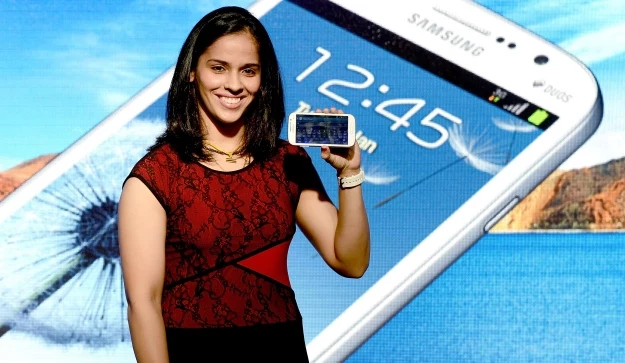 Saina Nehwa, indyjska zawodniczka badmintona, promuje smartfona Galaxy Grand - przez ostatnie 3 lata Samsung stał się superpotentatem smartfonów