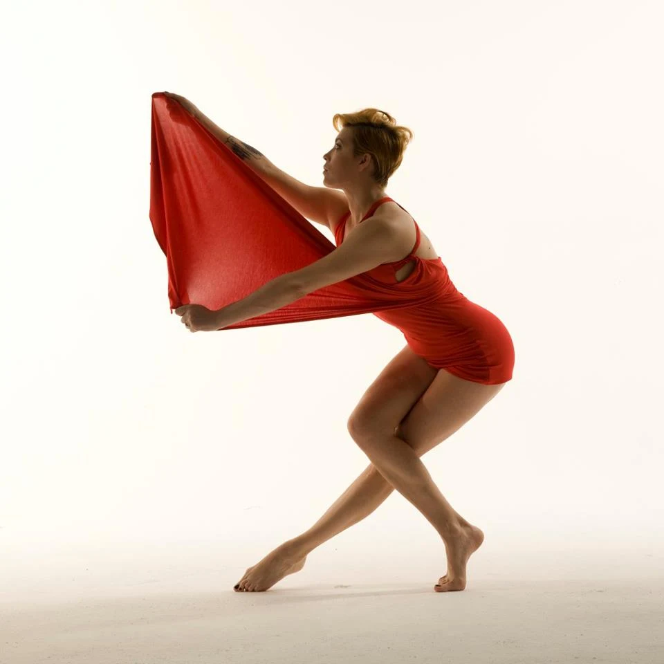 Doświadczenie zdobywała w Polsce, Niemczech, Anglii i Francji. Brała udział w licznych przedsięwzięciach artystycznych: spektaklach, pokazach firmowych, koncertach itp. na terenie całego kraju, ale i za granicą (m.in. Kopenhaga, Wilno, Bonn). Pracowała również jako choreograf przy Sopot TOPtrendy Festiwal. 