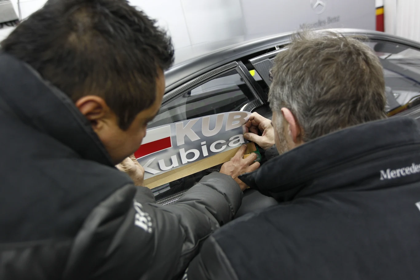 Kubica testuje Mercedesa DTM Kubica testuje Mercedesa DTM