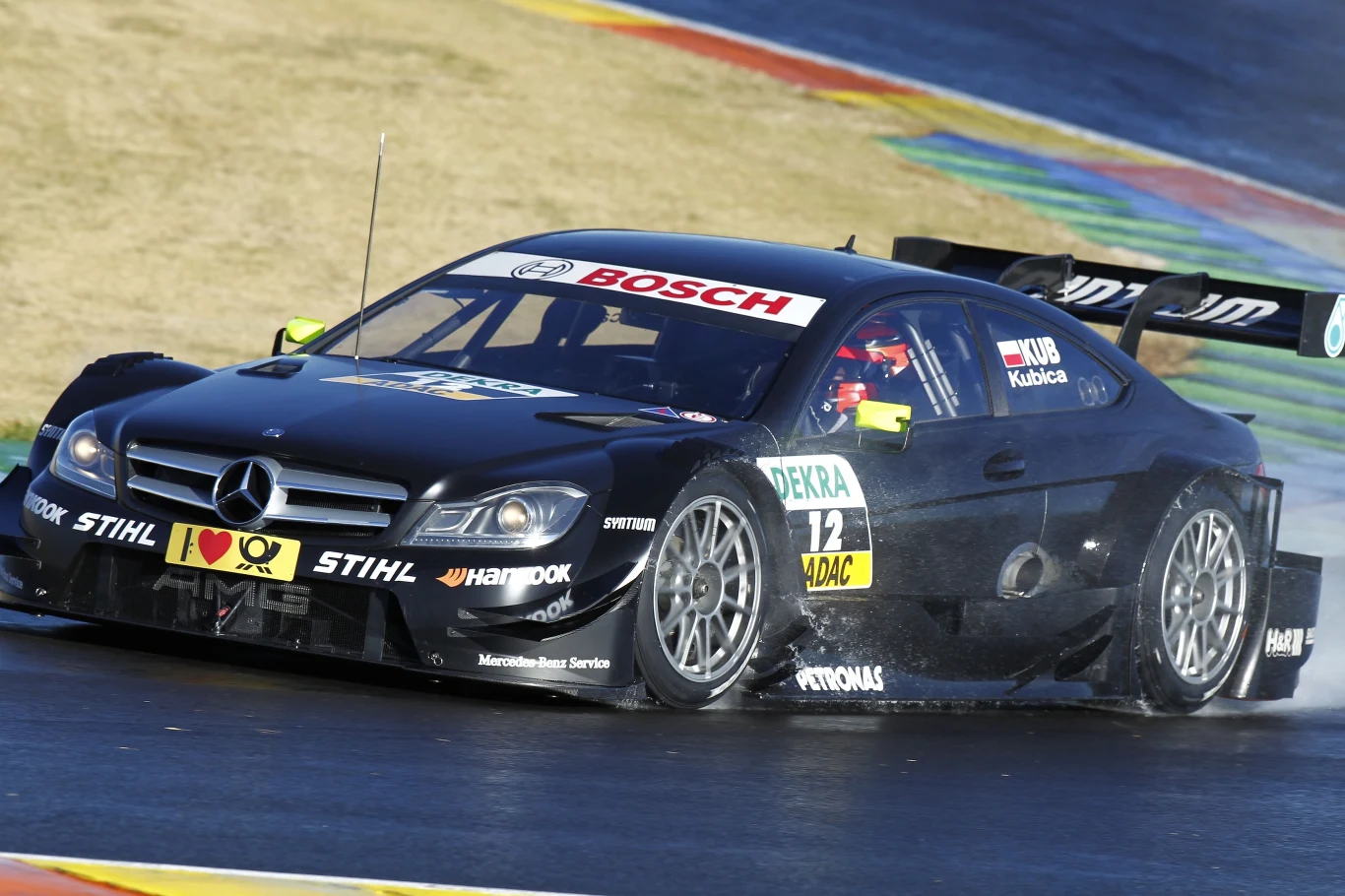 Kubica testuje Mercedesa DTM Kubica testuje Mercedesa DTM
