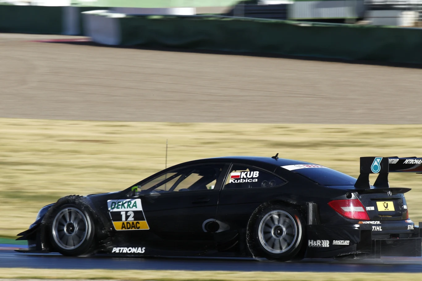 Kubica testuje Mercedesa DTM Kubica testuje Mercedesa DTM