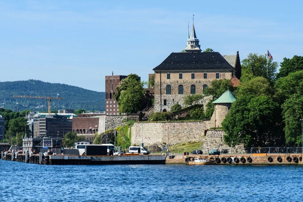 Widok na port i twierdzę Akershus