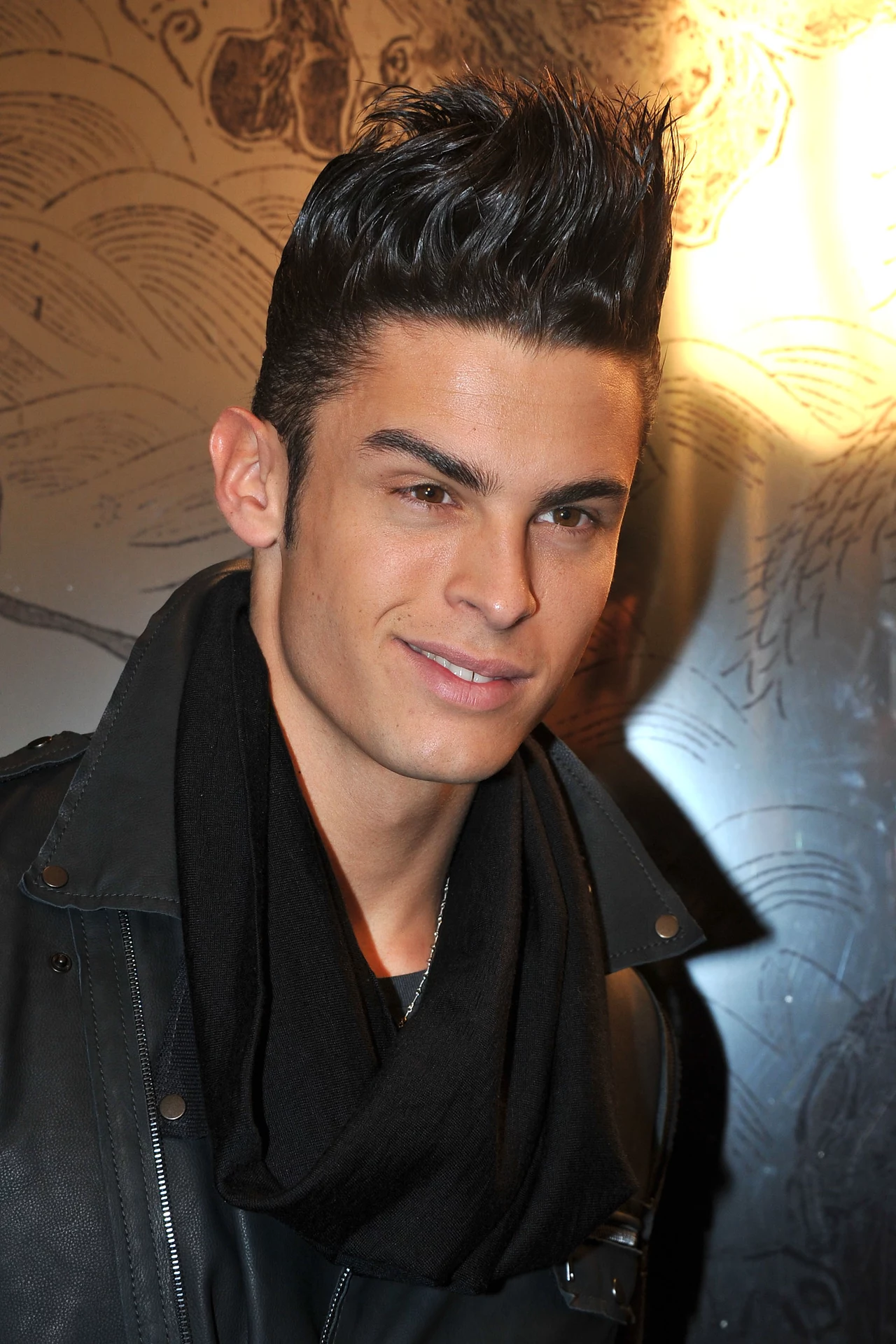 Baptiste Giabiconi nie tylko zajmuje się modellingiem, także śpiewa - w roku 2012 wydał płytę Baptiste Giabiconi nie tylko zajmuje się modellingiem, także śpiewa - w roku 2012 wydał płytę