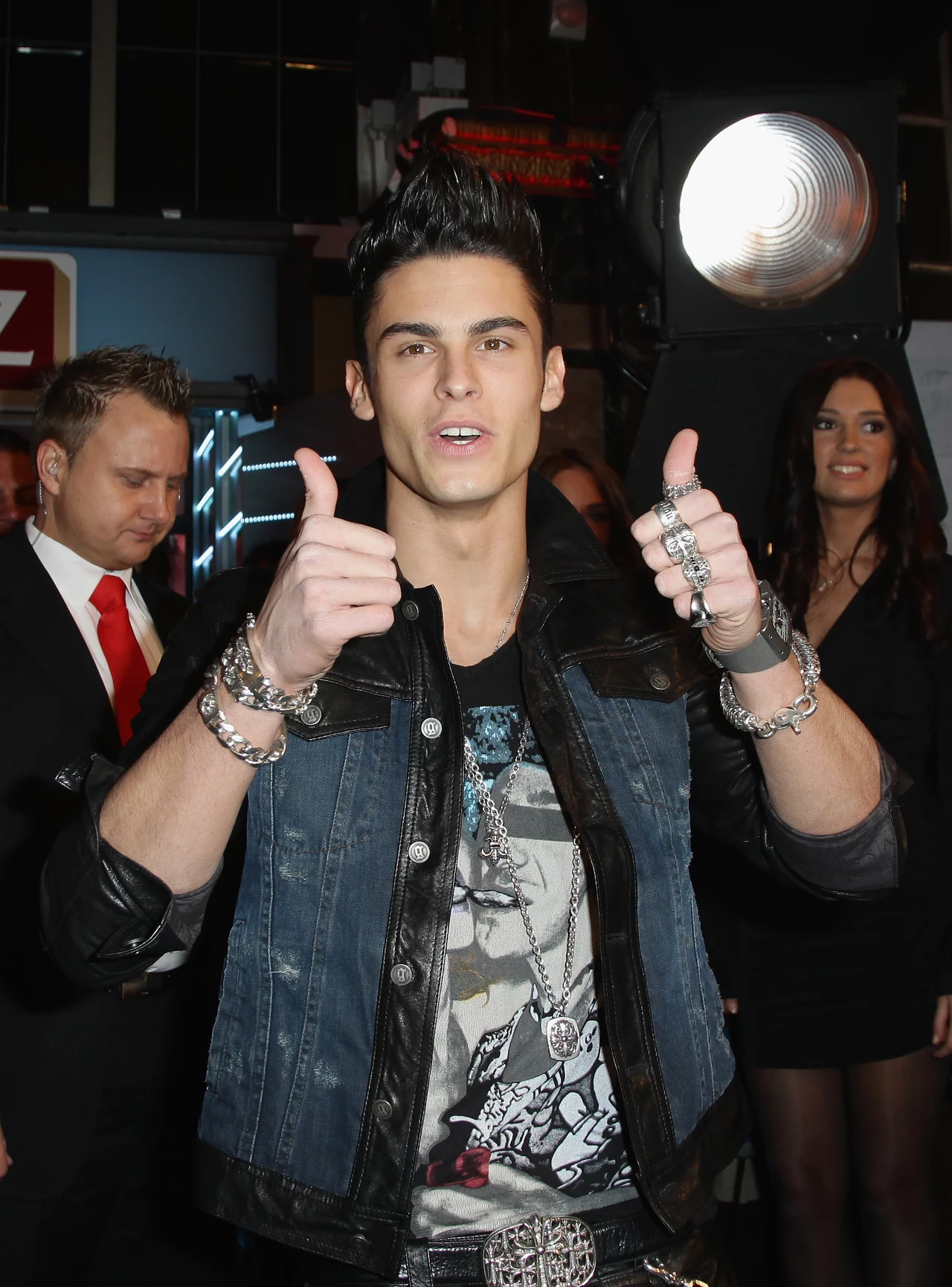 Baptiste Giabiconi nie tylko zajmuje się modellingiem, także śpiewa - w roku 2012 wydał płytę Baptiste Giabiconi nie tylko zajmuje się modellingiem, także śpiewa - w roku 2012 wydał płytę
