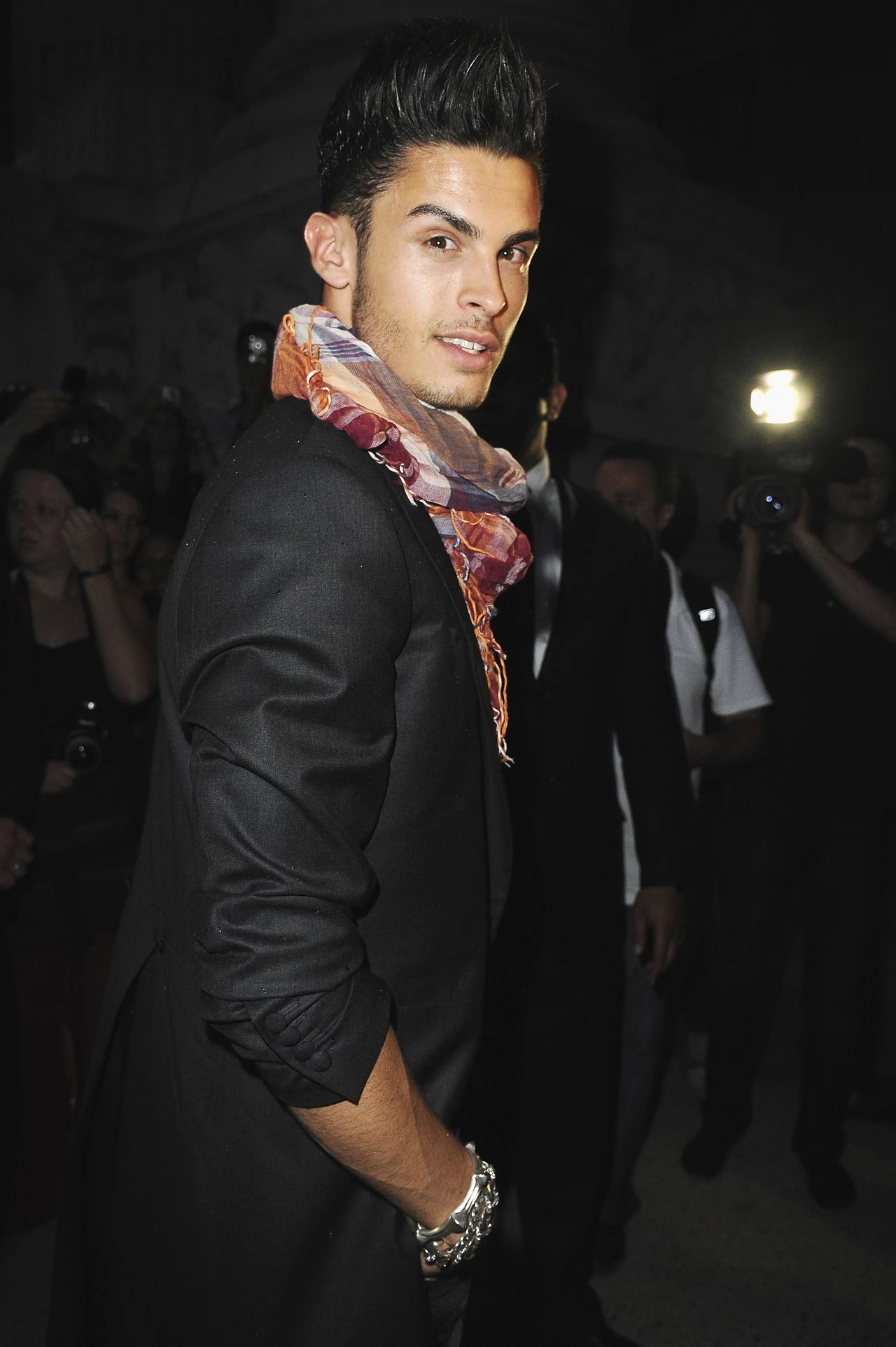 Baptiste Giabiconi nie tylko zajmuje się modellingiem, także śpiewa - w roku 2012 wydał płytę Baptiste Giabiconi nie tylko zajmuje się modellingiem, także śpiewa - w roku 2012 wydał płytę