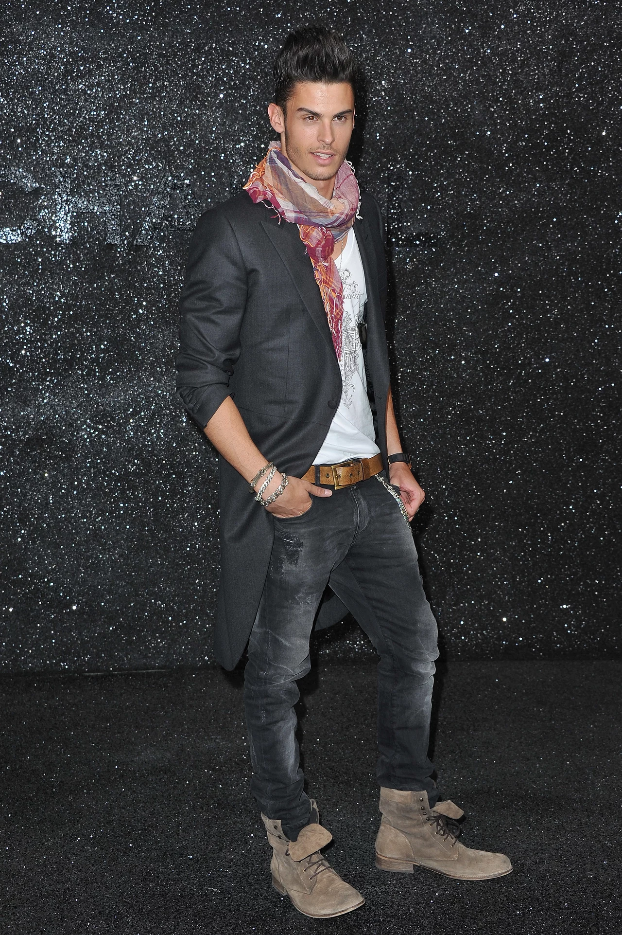 Baptiste Giabiconi nie tylko zajmuje się modellingiem, także śpiewa - w roku 2012 wydał płytę Baptiste Giabiconi nie tylko zajmuje się modellingiem, także śpiewa - w roku 2012 wydał płytę