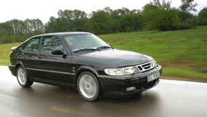 Saab 9-3 Viggen to prawdziwy „śpioch”: wygląda niepozornie, ale 100 km/h osiąga w niecałe 7 sekund.