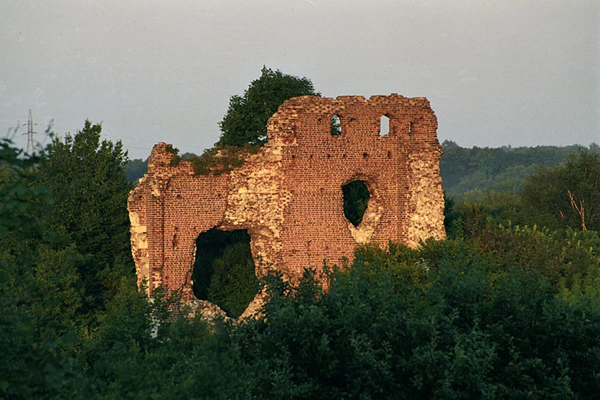 Ruiny zamku z Bochotnicy Ruiny zamku z Bochotnicy