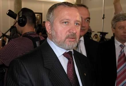 Bestry mówi o kolejnych posłach, którzy się do niego zgłaszają Bestry mówi o kolejnych posłach, którzy się do niego zgłaszają