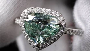Diamenty nadal pozostaną najlepszym przyjacielem kobiety