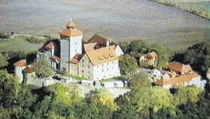 Zamek Wachsenburg. Z jego wieży pani Werner obserwowała atomowe testy na poligonie koło Ohrdrufu