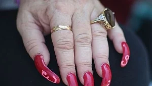 Dłonie kobiet rajem dla bakterii?