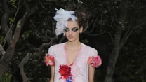 Zuzanna Bijoch w pokazie Chanel - Fashion Week Haute Couture - wiosna/lato 2013