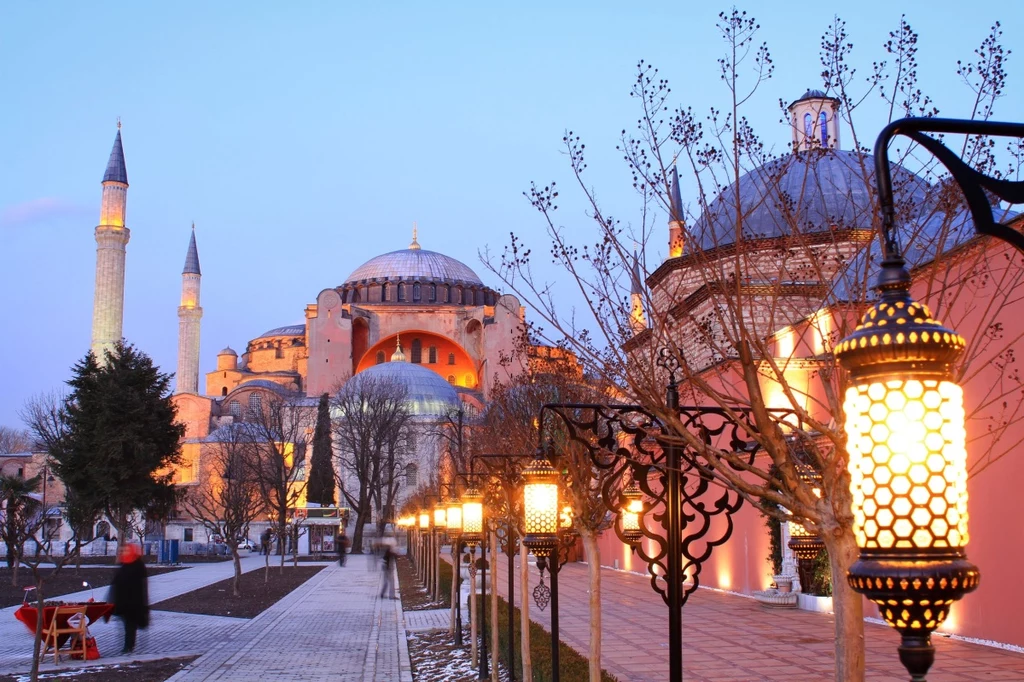 Hagia Sophia zmienia zasady wstępu dla obcokrajowców. Ile zapłacimy za bilet? 