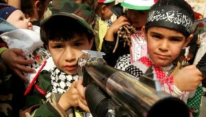 Mali uczestnicy rocznicowej parady