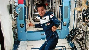 "Wielki łyk dla ludzkości" na ISS