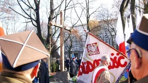 Pomnik Krzyża Nowohuckiego na placu przy kościele Najświętszego Serca Pana Jezusa, fot. A. Rubiś