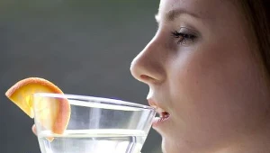 Alkohol uderza do głowy po... sześciu minutach