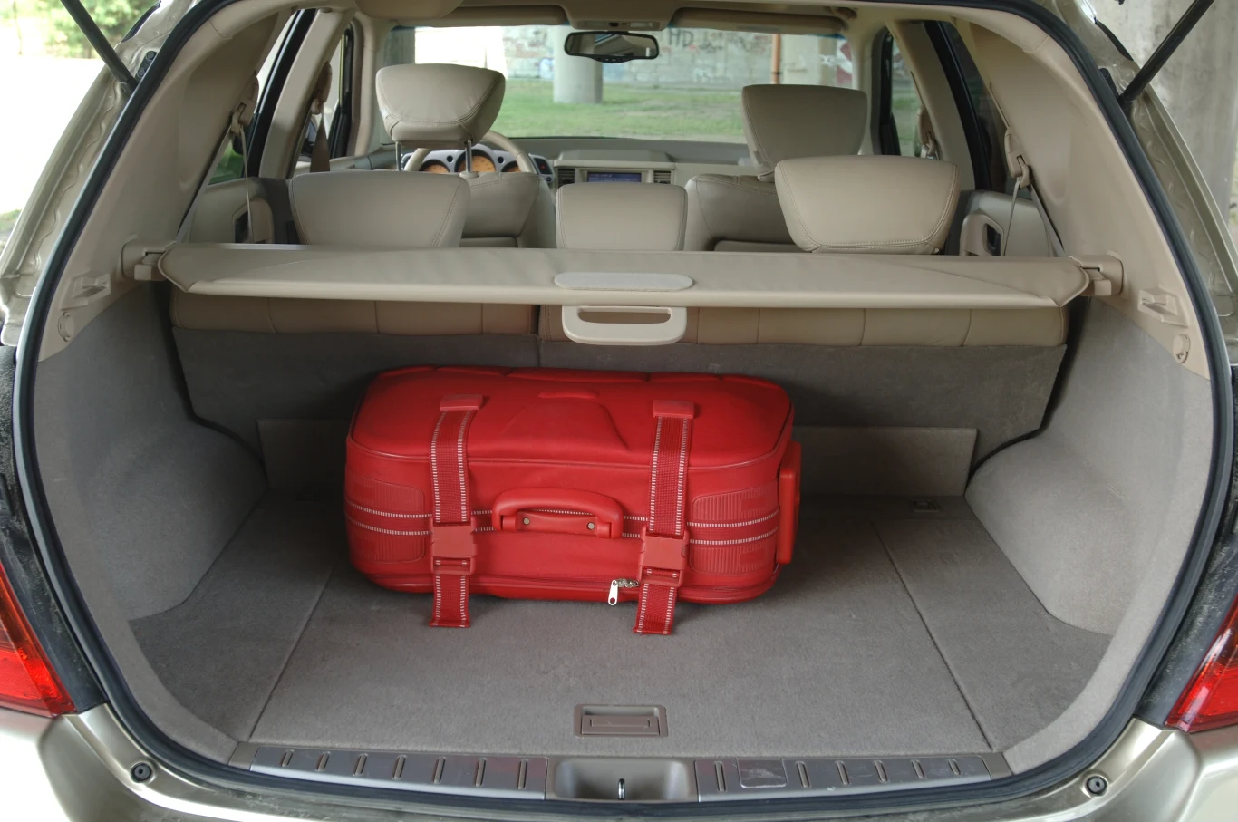 Wszystkie auta mają roletę bagażnika, ale pojemność: 475 litrów nie zachwyca. Maksymalnie: 2100 litrów.