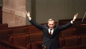 Tadeusz Mazowiecki w Sejmie. Zdjęcie z 1989 roku